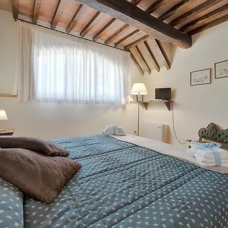 Podere Le Rondini Farm stay Montespertoli
